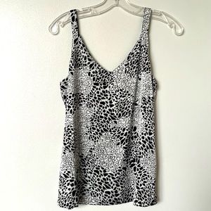 Reversible tank